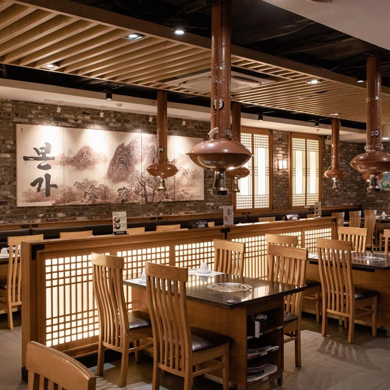 Explore the list of 8 luxurious, class 7 Landmark 81 restaurants
