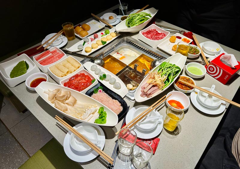 Explore the list of 8 luxurious, class 5 Landmark 81 restaurants