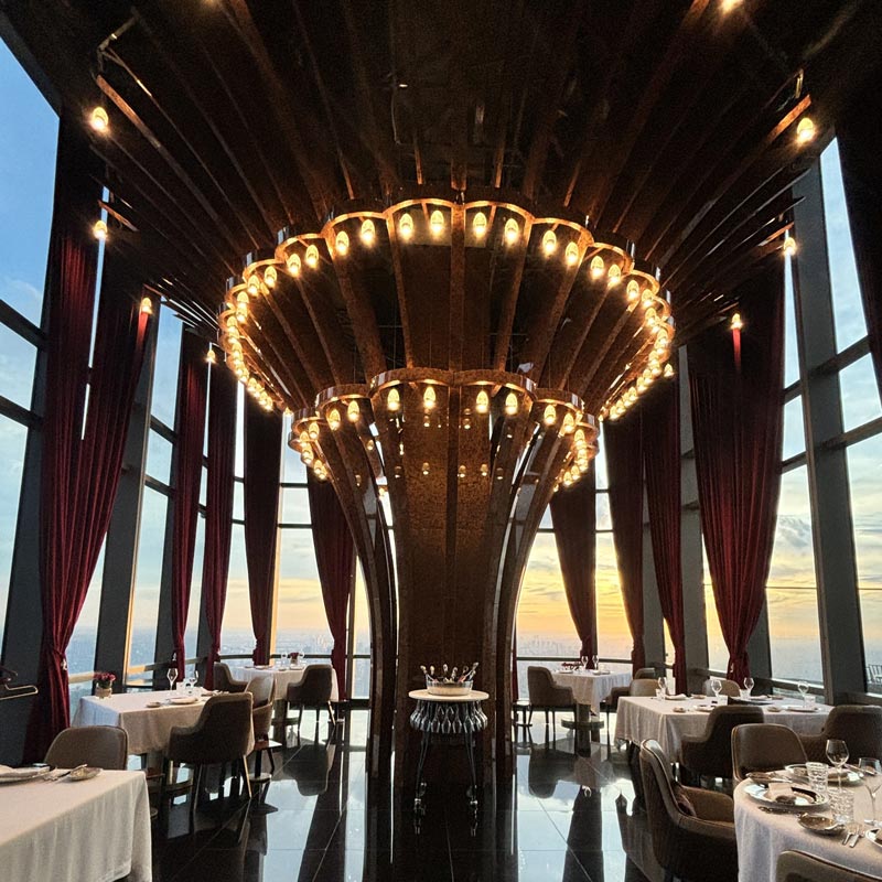 Explore the list of 8 luxurious, class 6 Landmark 81 restaurants