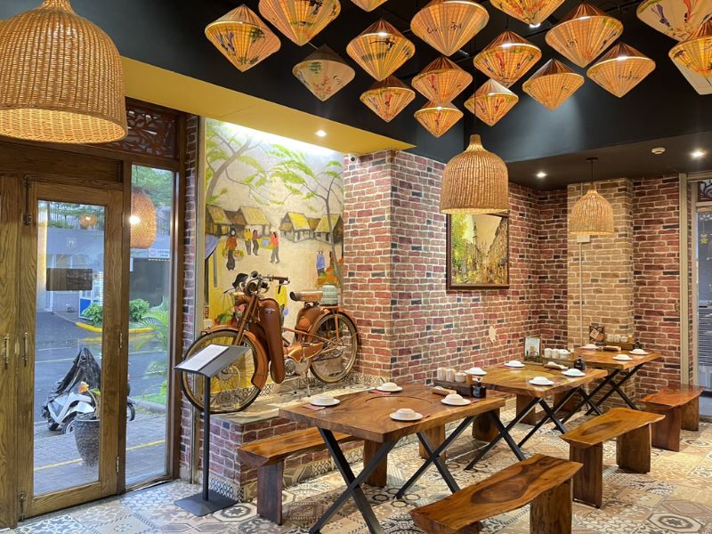 List of 11 restaurants in District 7 with beautiful space and delicious food 7