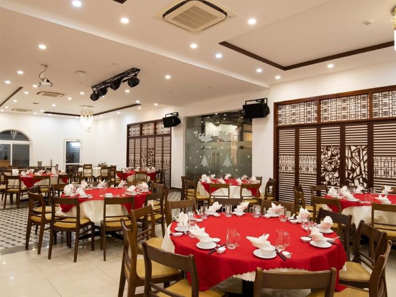 List of 11 restaurants in District 7 with beautiful space and delicious food 11