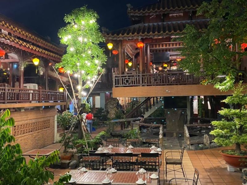 List of 11 restaurants in District 7 with beautiful space and delicious food 10