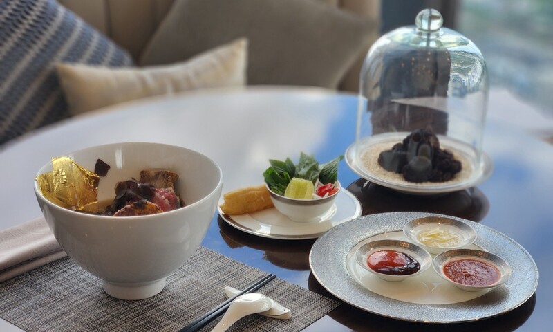 Come to Oriental Pearl to enjoy the most expensive Landmark pho in Vietnam 14