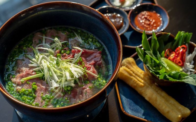 Come to Oriental Pearl to enjoy the most expensive Landmark pho in Vietnam 8