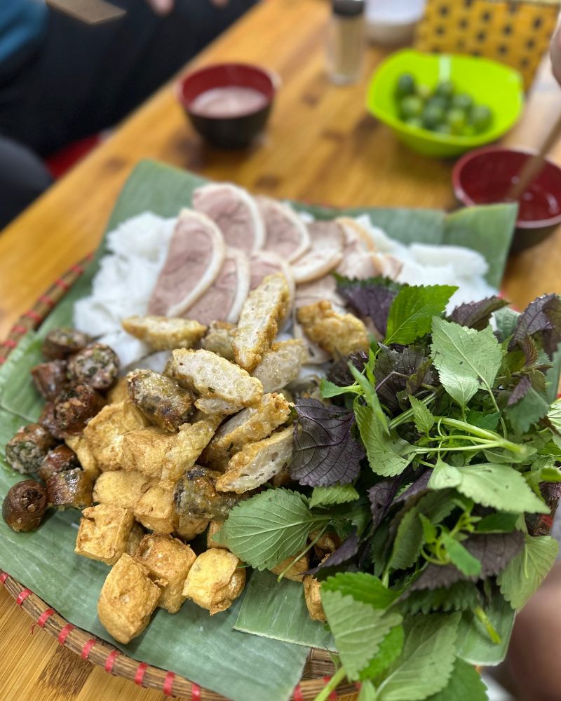 Discover 12 delicious Cau Giay restaurants with quality and affordable prices 9