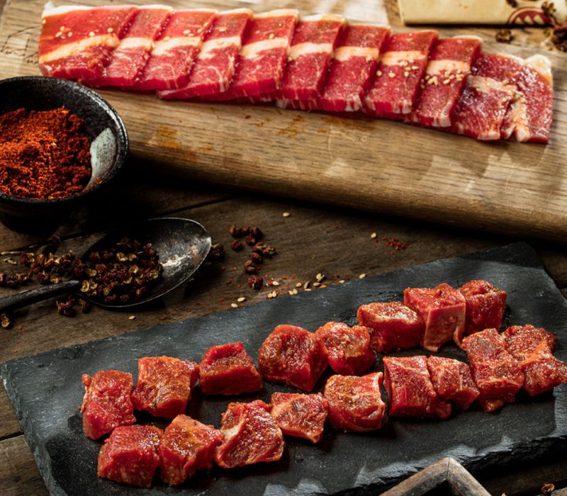 Immediately save the address of 8 delicious grilled buffet restaurants in Hanoi, forget the way back 4