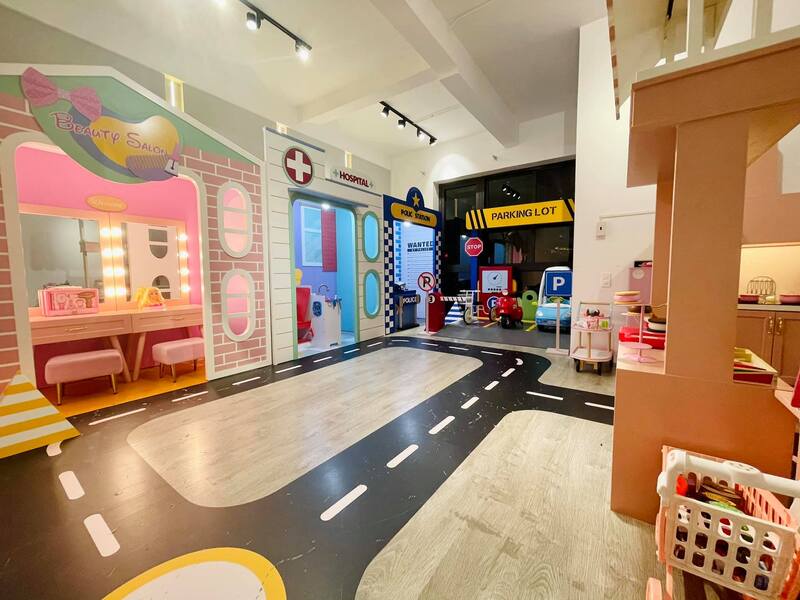 Suggested 9 cafes with play areas for children to have fun and keep the whole family healthy 8