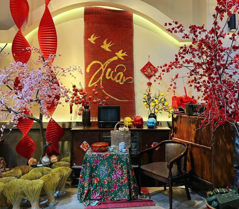 Tell you 8 cafes open during Tet in Saigon 3