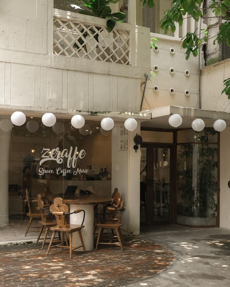 Search for 10 Tan Binh cafes with delicious water and beautiful views 4