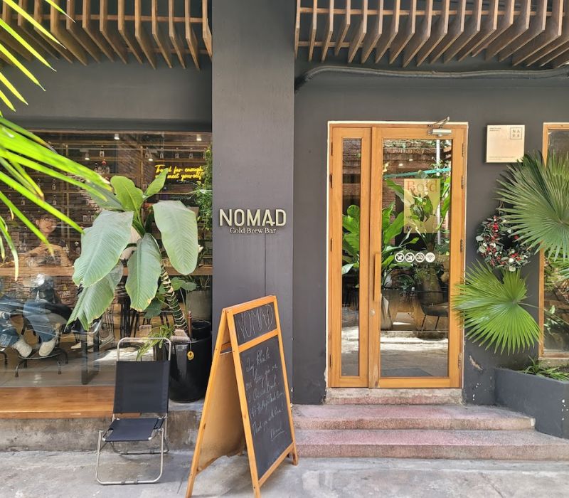 12 cafes with the most beautiful Tet decorations in Saigon for photos with thousands of likes 3
