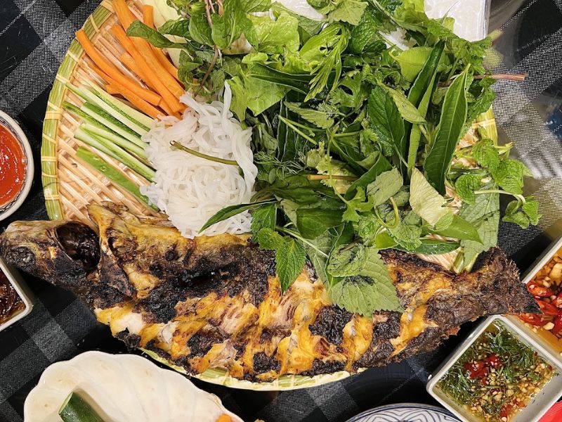 Top places to enjoy Hanoi fish salad with diverse preparation styles 5