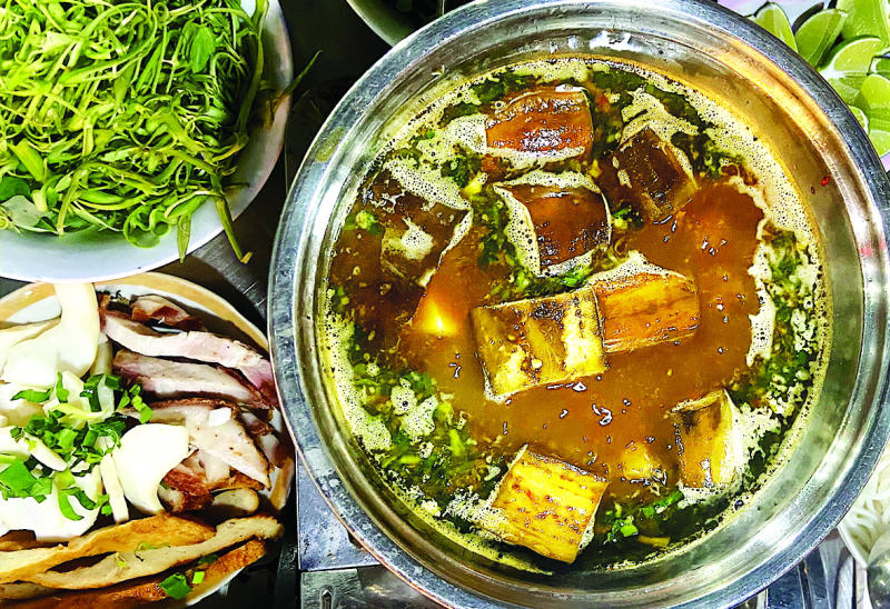 Pocket 7 delicious fish sauce hot pot restaurants in Saigon that are loved by food lovers 6