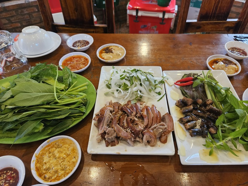 Top 11 delicious and attractive Go Vap restaurants for hungry stomachs 11