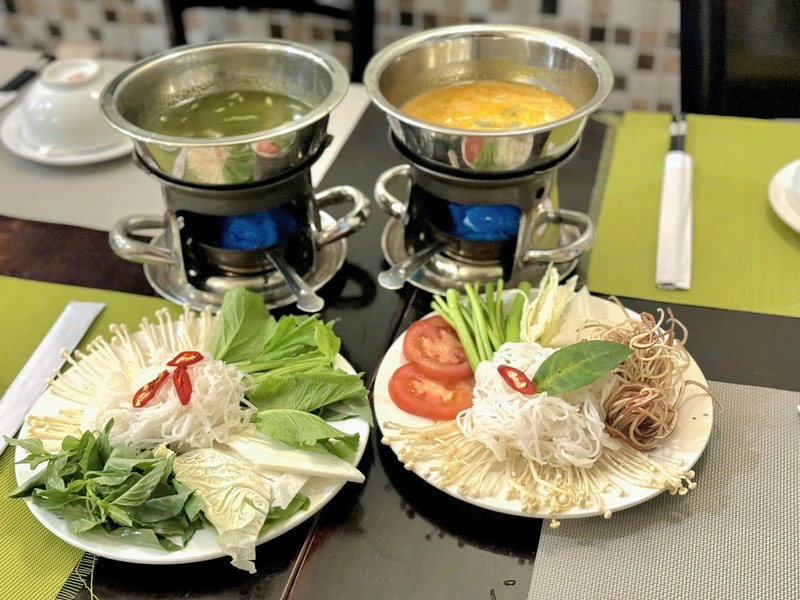 Top 11 delicious and attractive Go Vap restaurants for hungry stomachs 3