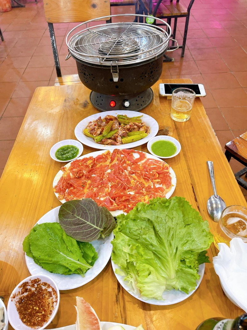 Top 13 pubs in Hue to enjoy irresistible delicious food 14