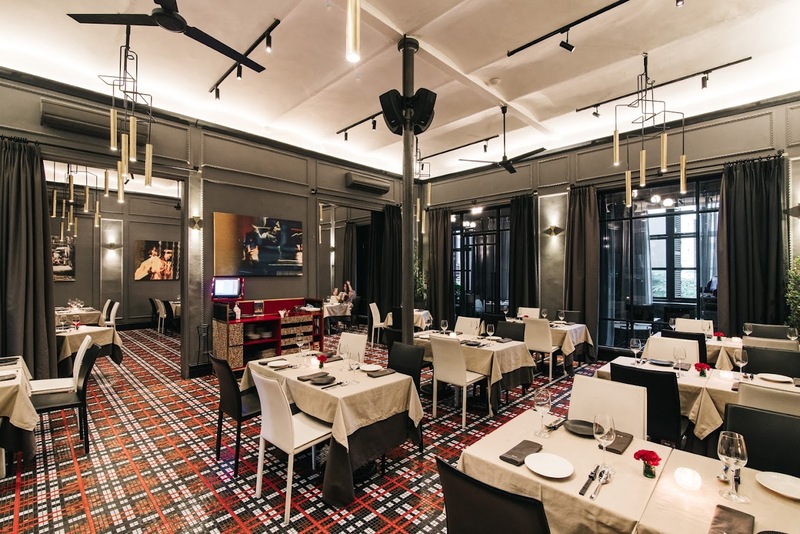 Suggested 9 famous Thai restaurants and bars in District 1 with delicious and authentic dishes 2
