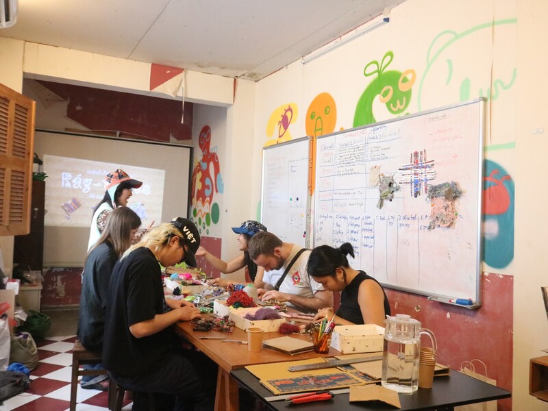 Reading Cabin, peaceful loft for children 3