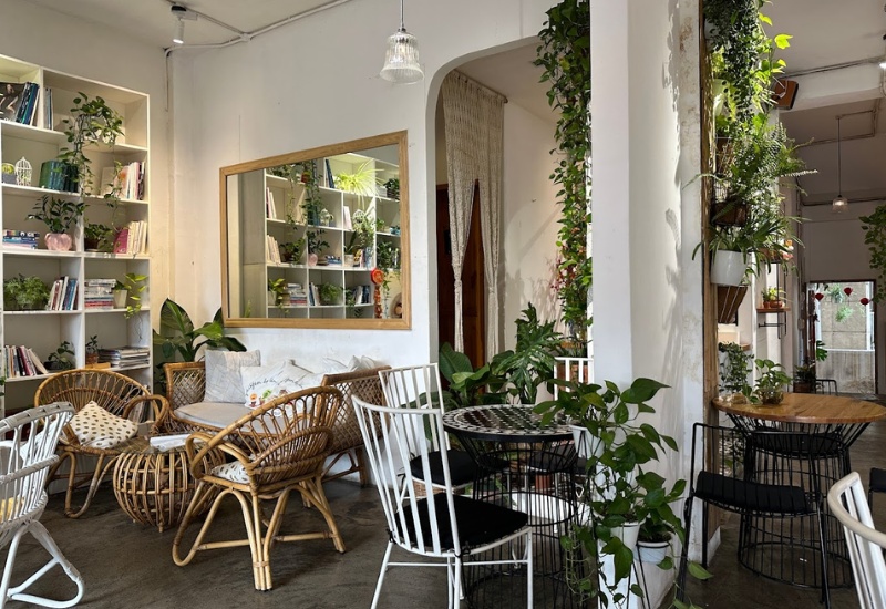 Save now the top 11 extremely hot cafes in Nguyen Hue apartments 3