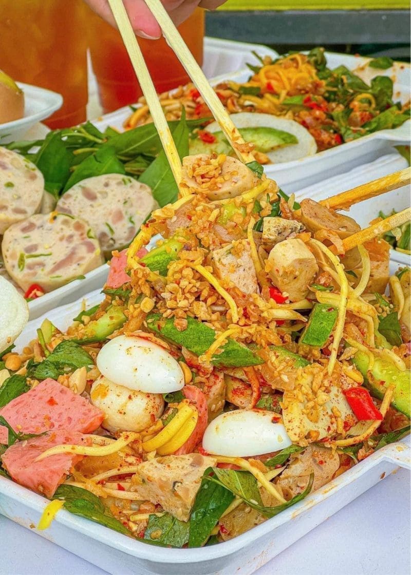 Find 7 delicious Hanoi mixed tea restaurants famous for the capital 7