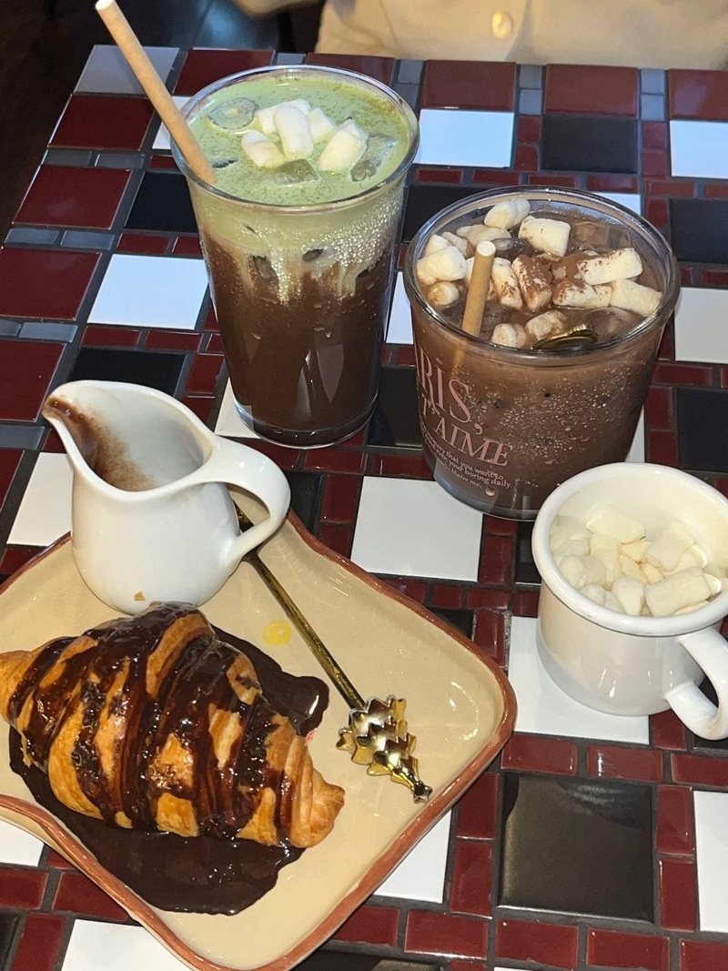 Xocoati: Cocoa shop hidden in a warm alley on winter days 3