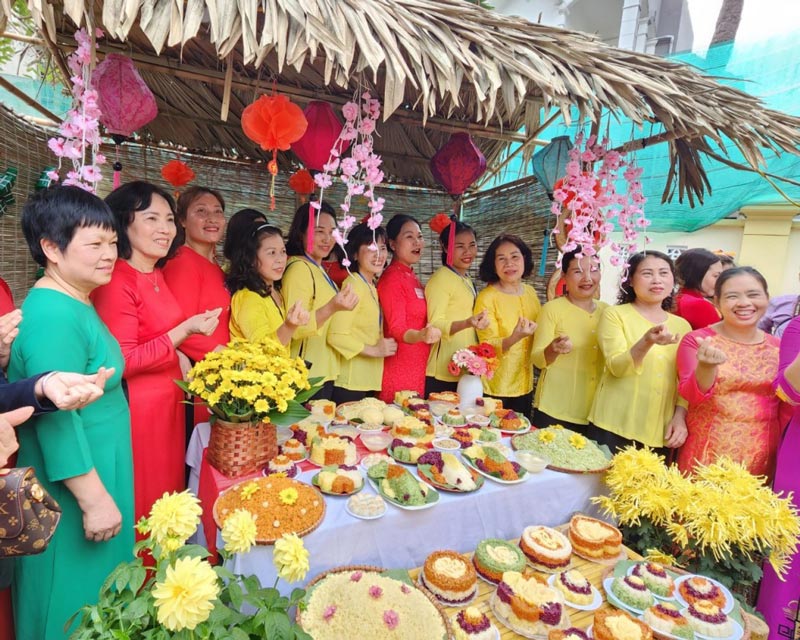Enjoy Phu Thuong sticky rice, the quintessence of Hanoi cuisine 10