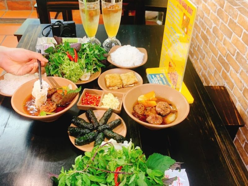13 lunch restaurants in Hanoi: From luxurious restaurant to popular 10