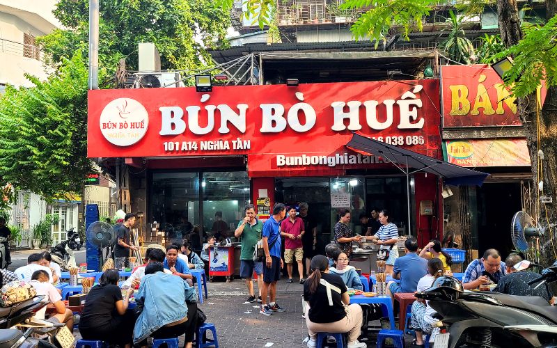 Hue beef noodle shops for the team love the ancient taste of the ancient capital 5