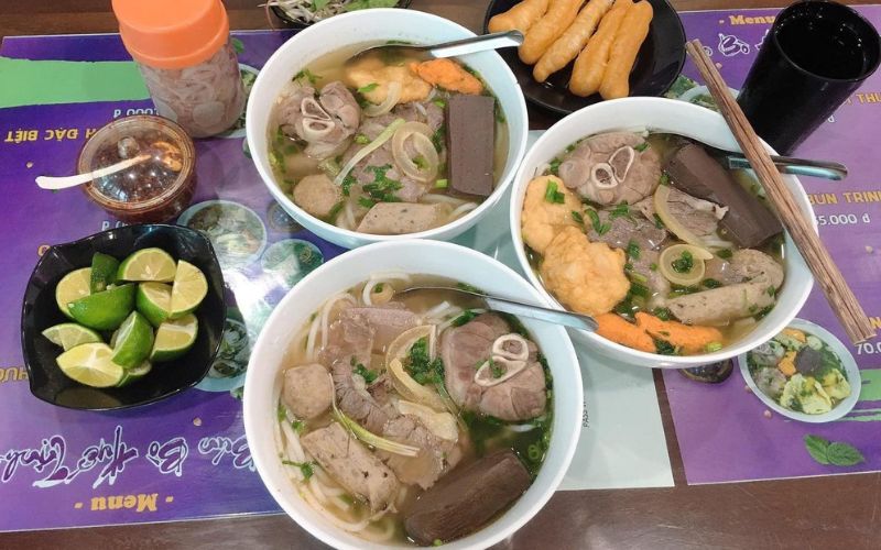 Hue noodle noodle shops for the team love the ancient flavor 2