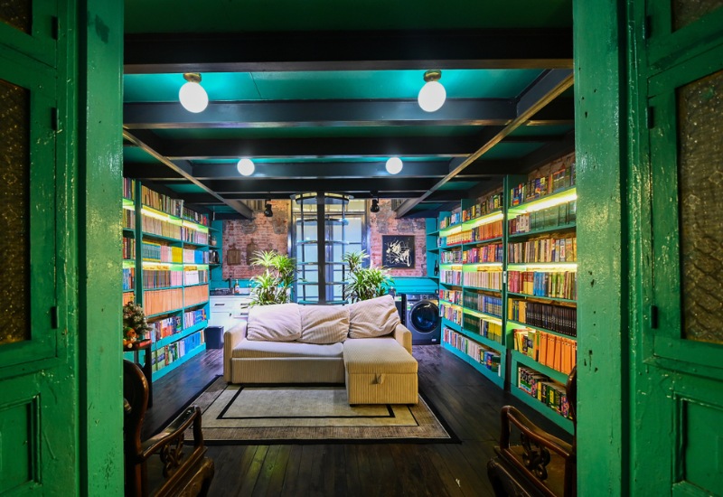 Explore the Rabbit bookstore: The oldest bookstore in Hanoi 13