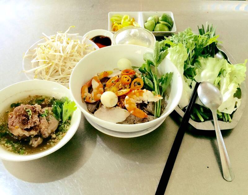 Tracing 8 delicious noodle shops in Saigon 9