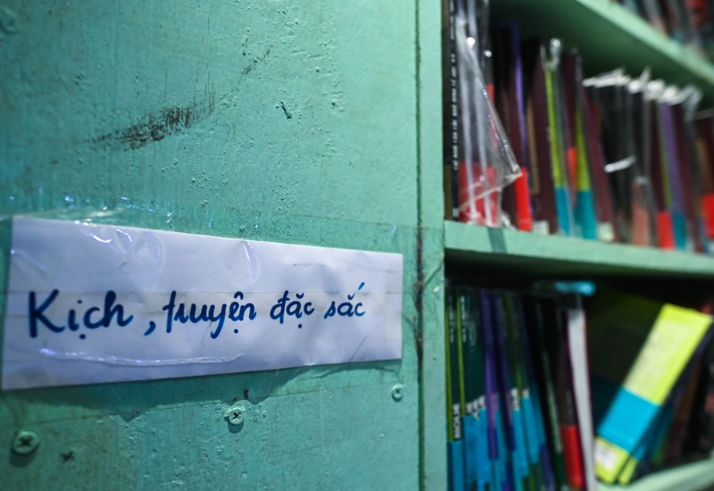 Explore the Rabbit bookstore: The oldest bookstore in Hanoi 11