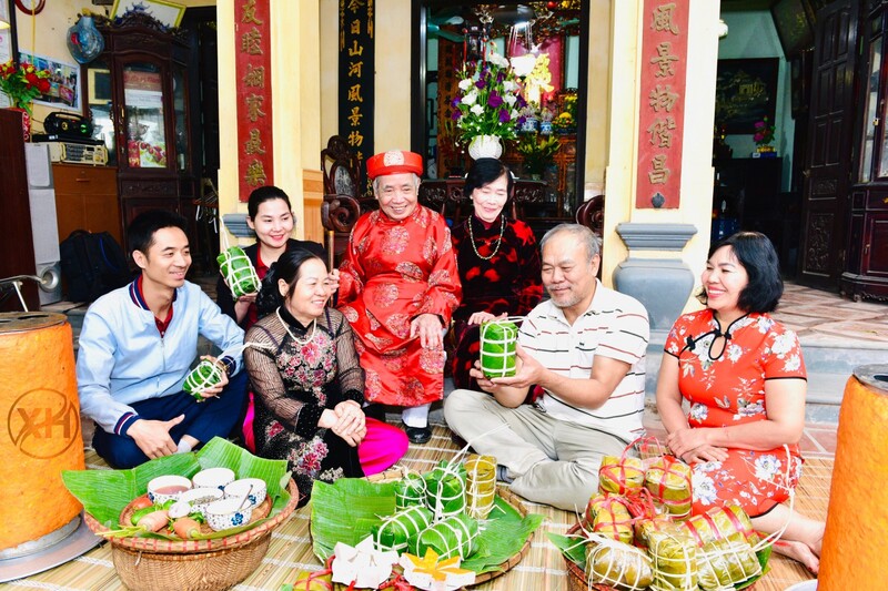 Visit the village to see if the job is illustrious in the capital 9