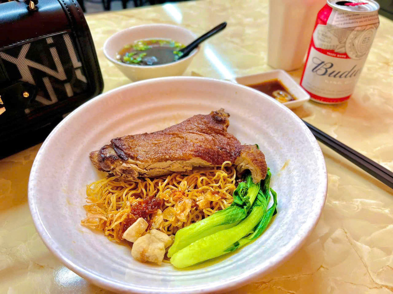 Experience the 14 most delicious duck noodles in Saigon 4