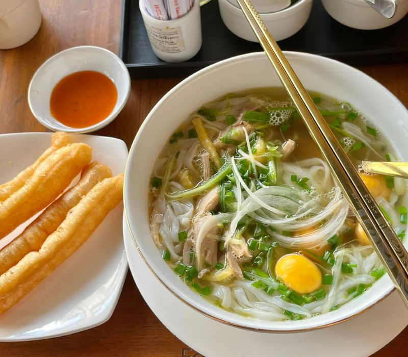 Top 10 best chicken noodle shops in Saigon 6