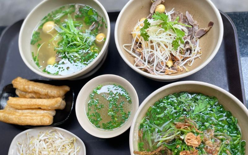 Top 10 best chicken noodle shops in Saigon 3