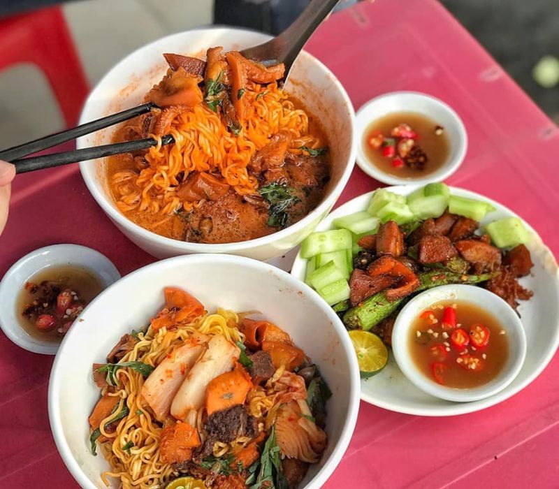 Sweep 12 delicious Tan Binh restaurant worth the most