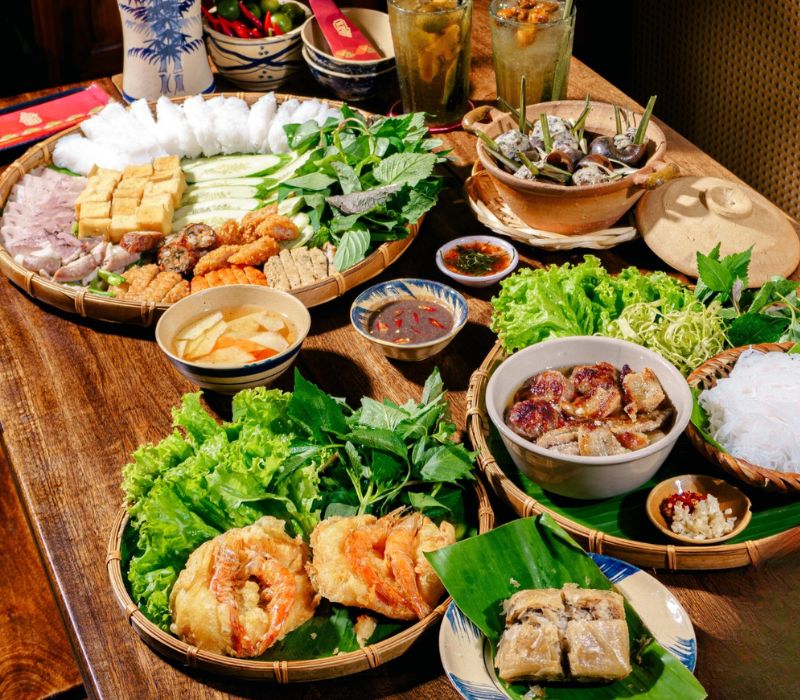 Sweep 12 delicious Tan Binh restaurants to try the most 12