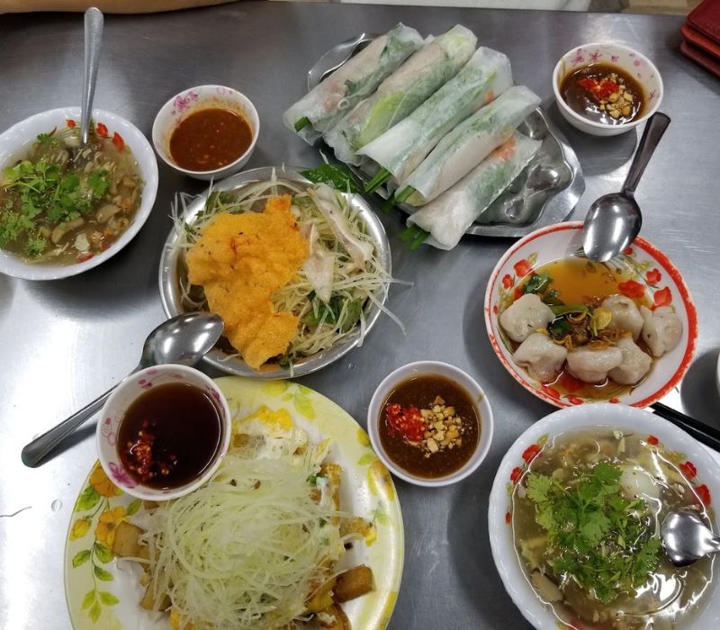 Sweep 12 Tan Binh delicious restaurant to try the first 6