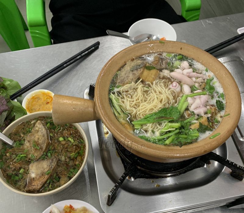 Sweep 12 delicious Tan Binh restaurant to try the best 7