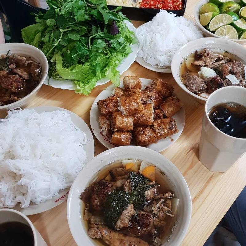 Enjoy Dac Dac Kim Bun, package of Hanoi cuisine. 3