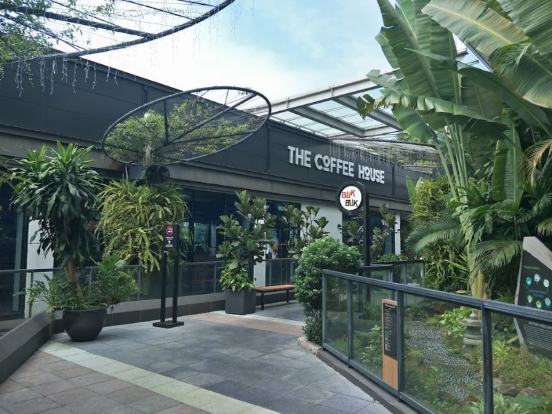 Check-in now 10 genuine Long Bien Cafe and Beautiful Decor 3