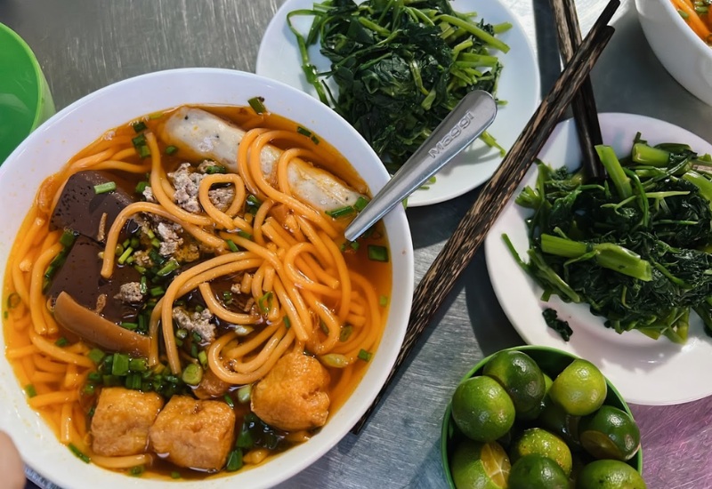 Top 10 shops of Saigon Bun Canh are crowded, delicious 3