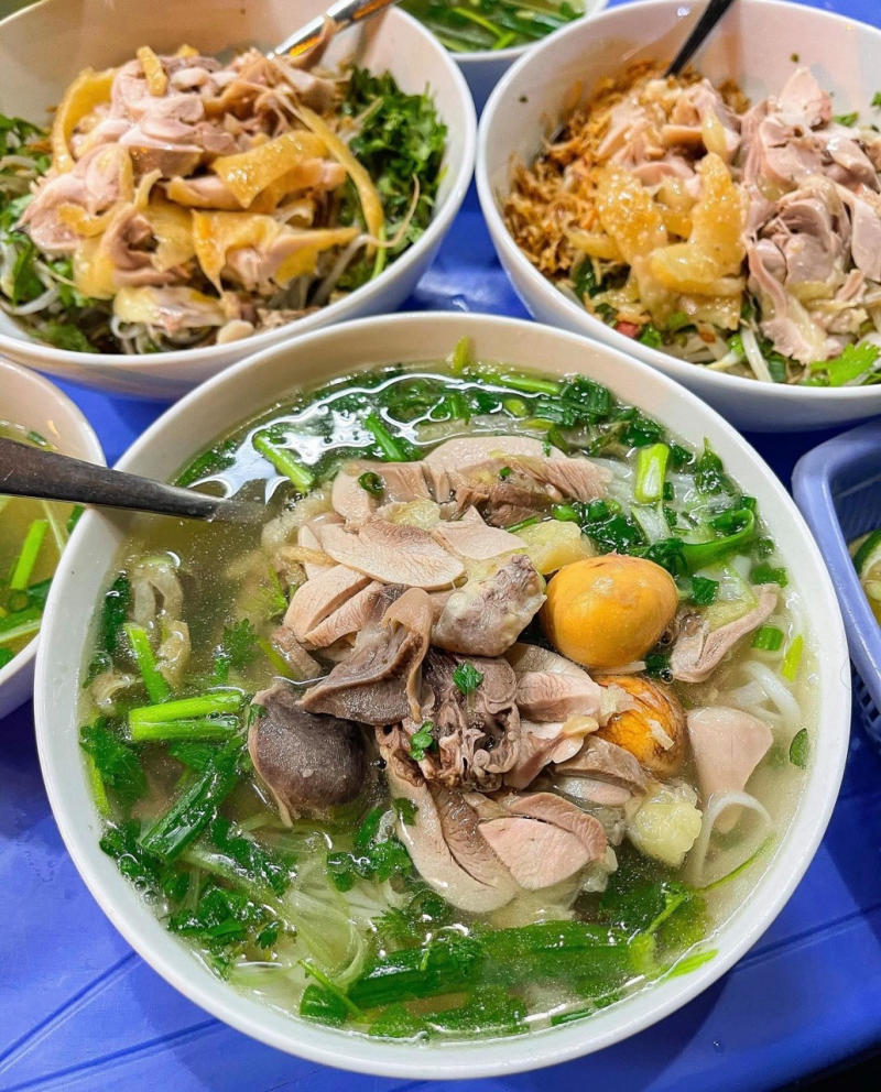 Top 8 delicious chicken noodle shops in Hanoi make many people fascinated 4