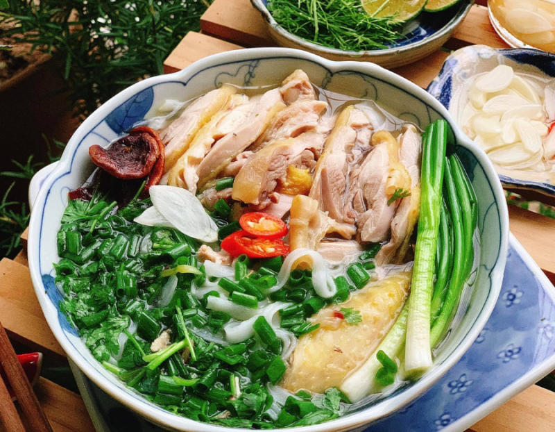 Top 8 delicious chicken noodle shops in Hanoi make many people fascinated 7