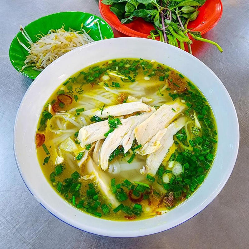 Top 8 delicious chicken noodle shops in Hanoi make many people fascinated 9