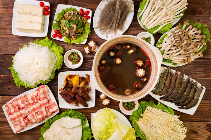 Tracing 13 delicious Hanoi hotpot shops near and far 2