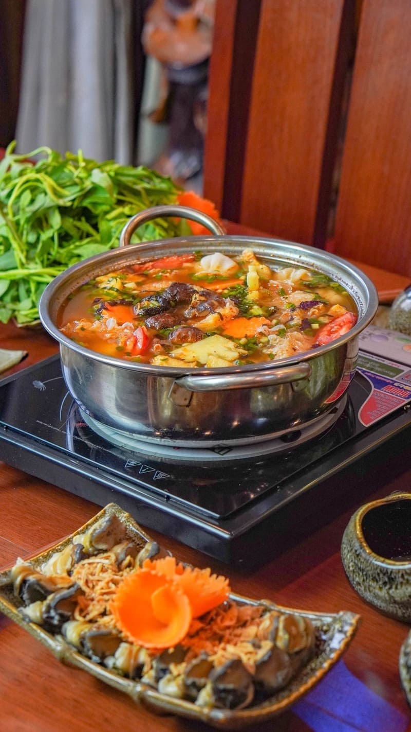 Tracing 13 delicious Hanoi hotpot shops near and far 11