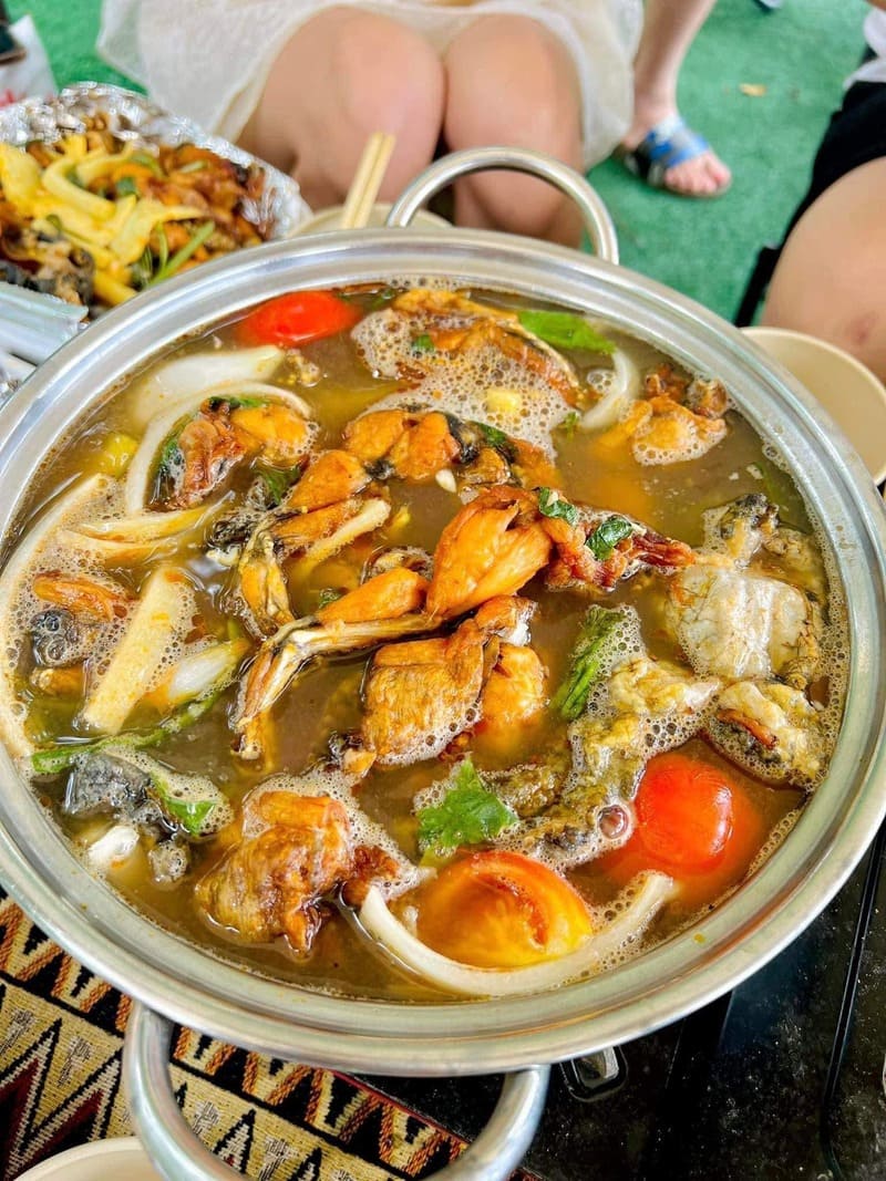 Tracing 13 delicious Hanoi hotpot shops near and far 6