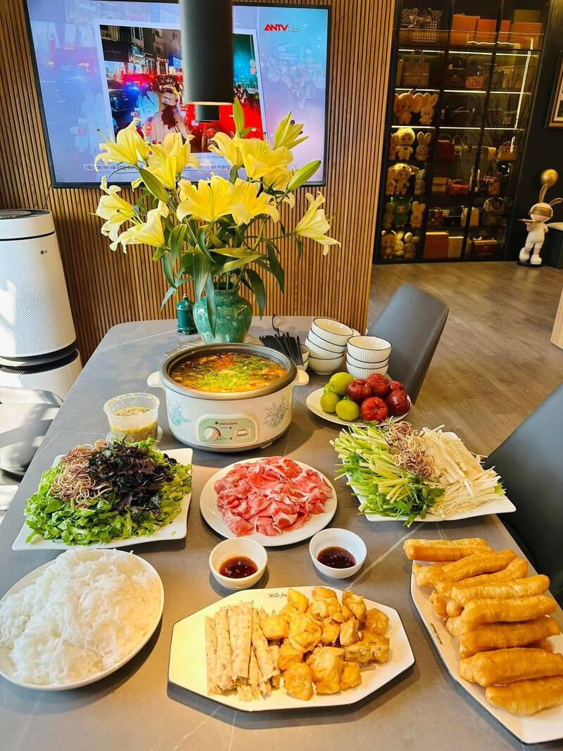 Tracing 13 delicious Hanoi hotpot shops near and far 10
