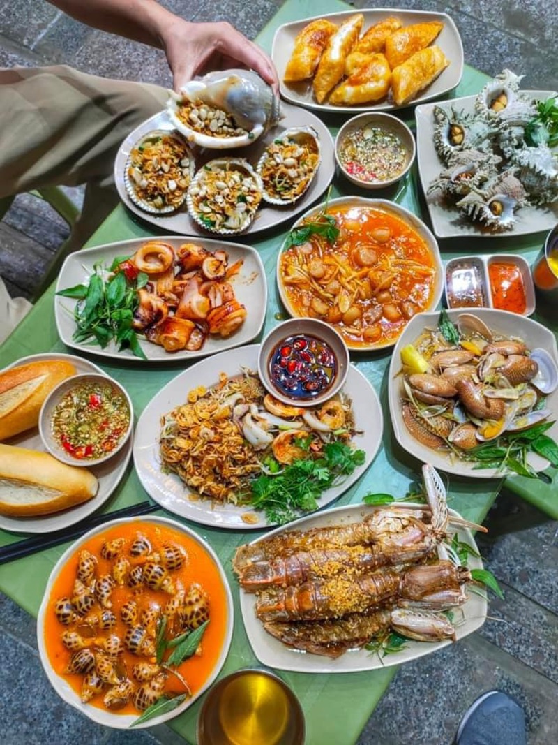 Top 11 night snail shops in Hanoi spread warm flavor 8